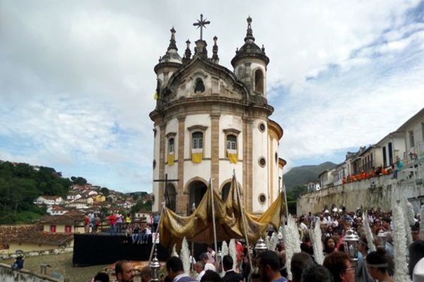Viagens na Páscoa: Conheça as curiosidades dos feriados prolongados pelo mundo!
